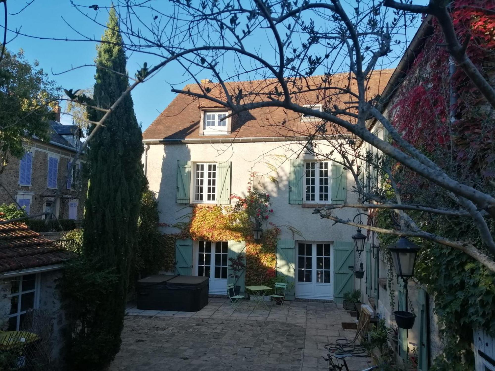 Maison D'Hotes La Source มาก์นี-เลส์-อมอว์ซ ภายนอก รูปภาพ