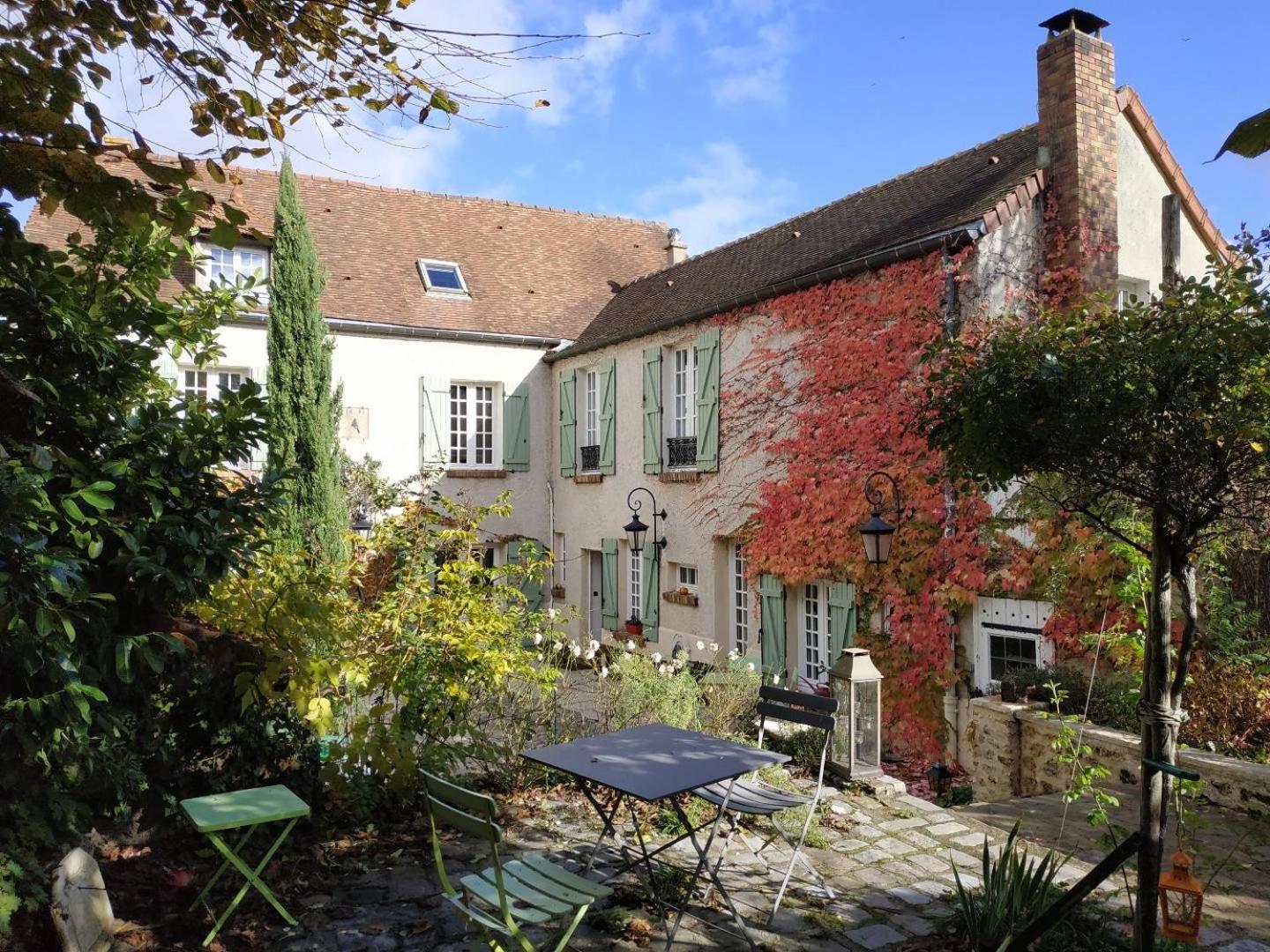 Maison D'Hotes La Source มาก์นี-เลส์-อมอว์ซ ภายนอก รูปภาพ