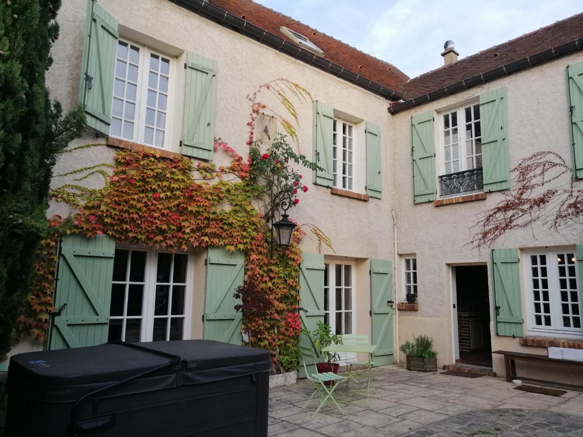 Maison D'Hotes La Source มาก์นี-เลส์-อมอว์ซ ภายนอก รูปภาพ