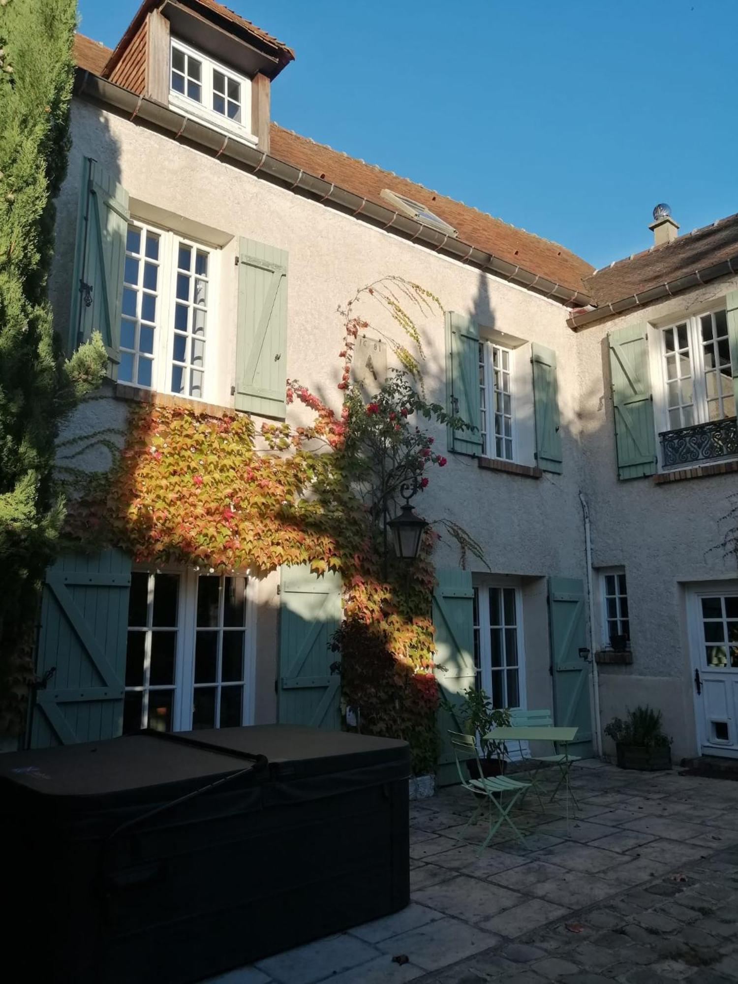 Maison D'Hotes La Source มาก์นี-เลส์-อมอว์ซ ภายนอก รูปภาพ